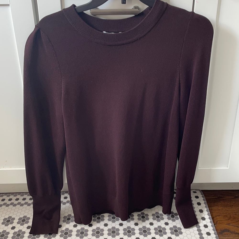 NWOT H&M burgundy/chocolate color sweater size M